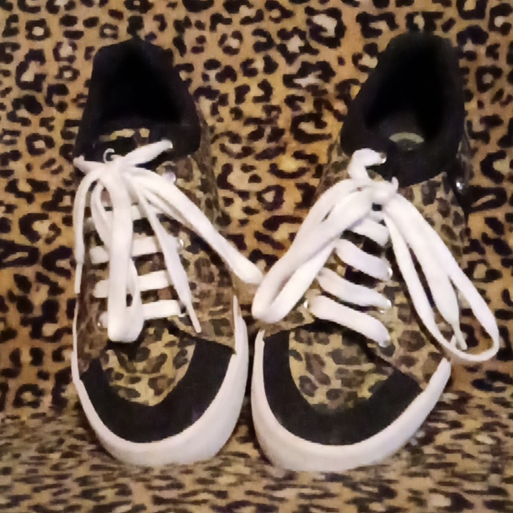 Guess leopard print tennis shoes